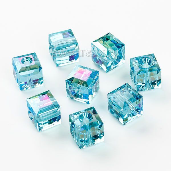 Бусины 5601 6 mm Light Turquoise Shimmer