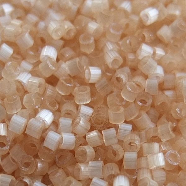 Delica Beads 11/0 DB674 Cream Silk Satin