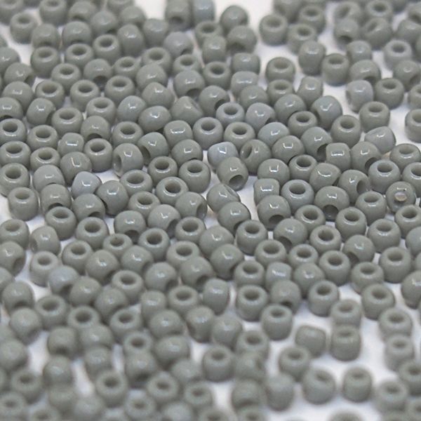 Бисер круглый 11/0 #0053 Непрозрачный, серый
